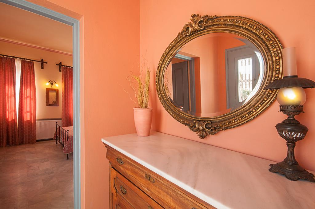 Hôtel Donna'S House Santorini à Pýrgos Extérieur photo