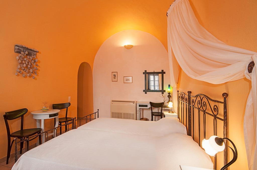 Hôtel Donna'S House Santorini à Pýrgos Extérieur photo