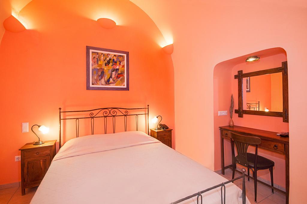 Hôtel Donna'S House Santorini à Pýrgos Extérieur photo