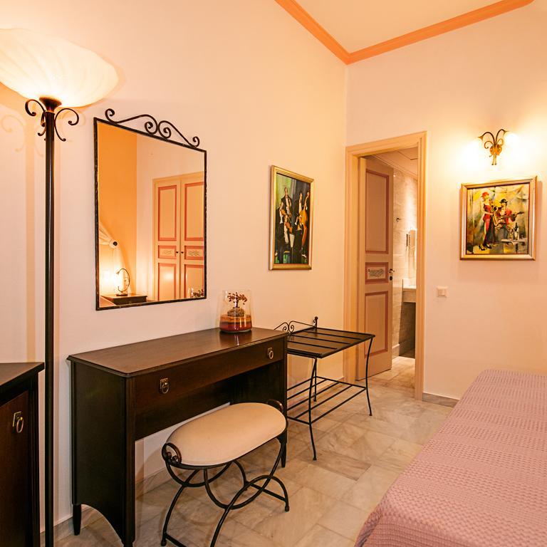 Hôtel Donna'S House Santorini à Pýrgos Extérieur photo